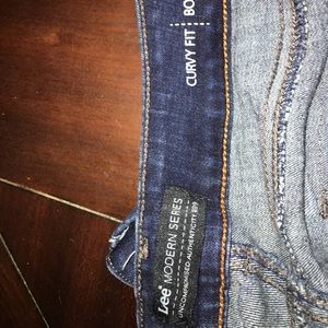 Lee modern series, curvy fit boot cut jeans!